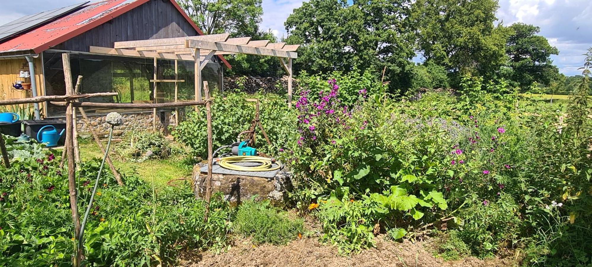 Вилла Roulotte A La Ferme Buissonniere La Lande-de-Louge Экстерьер фото